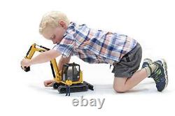 02467 Cat Mini Excavator with a Worker
