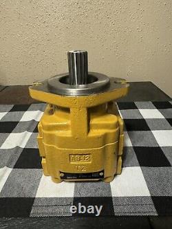 CAT Gear Pump for auxiliary system on 320, 323, and 325 /326excavators #565-0291