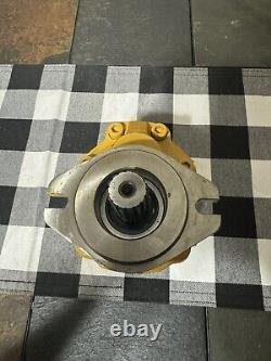 CAT Gear Pump for auxiliary system on 320, 323, and 325 /326excavators #565-0291