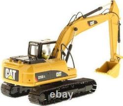 Caterpillar 320D Hydraulic Excavator with Operator (Core Classics Series) 150