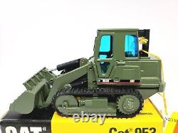Caterpillar Cat 953B Track Loader Military NZG 150 Scale Model #223/02 New