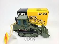 Caterpillar Cat 953B Track Loader Military NZG 150 Scale Model #223/02 New