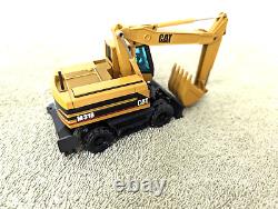 NZG Caterpillar M318 Wheel-Type Excavator