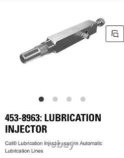 Injecteur de graisse pour chenilles 453-8963